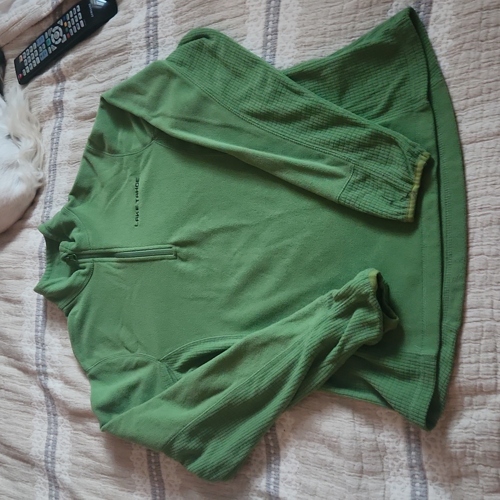 Lake Tahoe fleece pullover size M